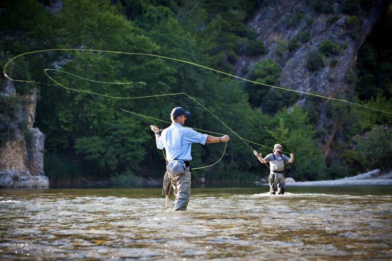 Quelles sont les bases de la pêche à la mouche ?
