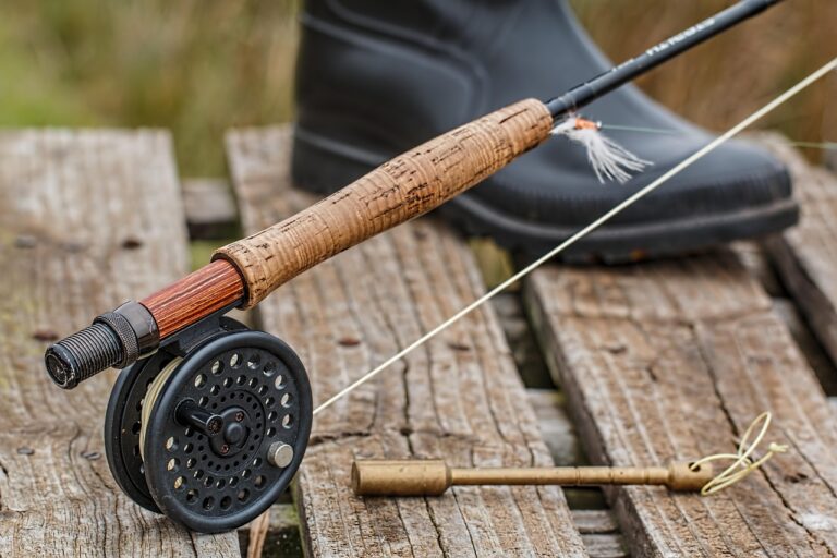 Quel matériel de pêche est essentiel pour la pêche en float tube ?